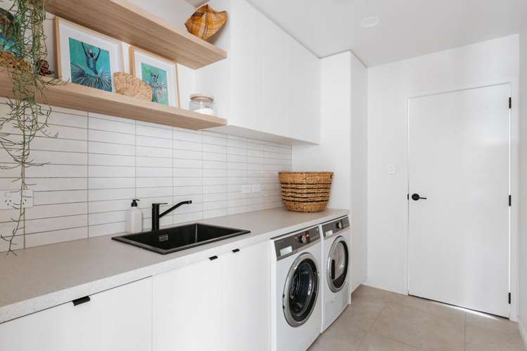 60 Pacific Parade Coastlands_19