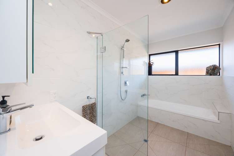 2 Alpine Grove Kelvin Grove_18