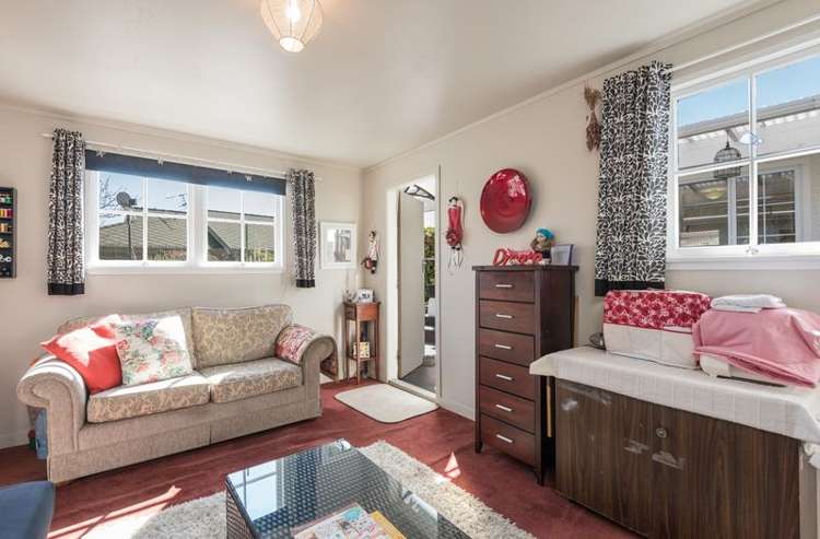 2/27 Exeter Street Stoke_13