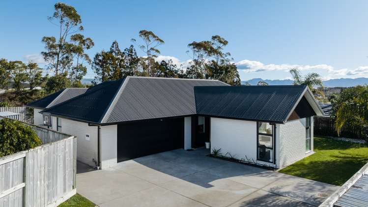 18 Charlotte Drive_0