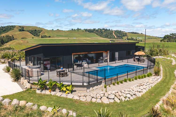 574 Mokau Road_0