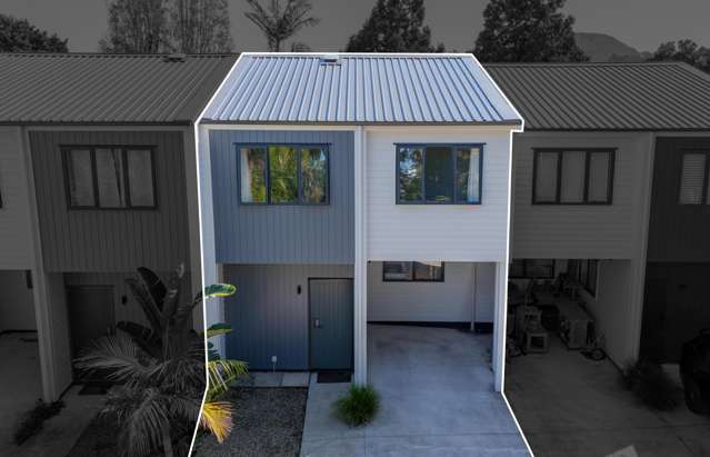 Basin's Doorstep: Stylish 2022 Build!
