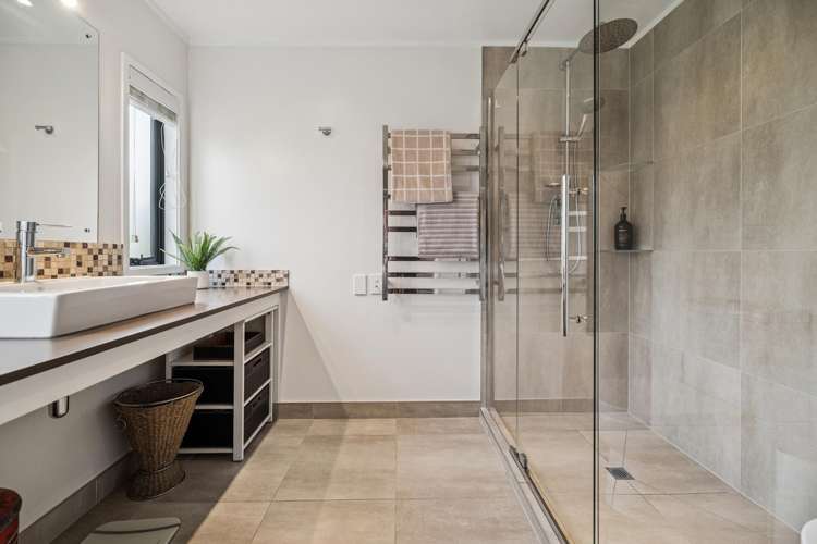 1 Newton Road Riverhead_11