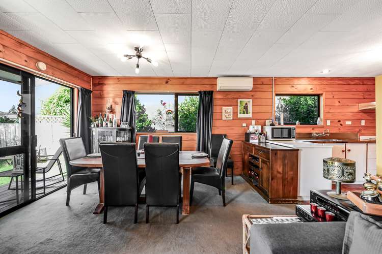 50 Tomin Road Glenview_5