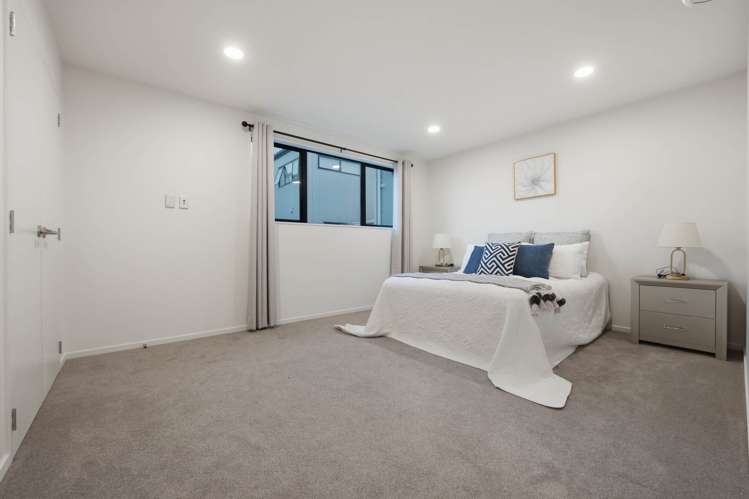 3A Frontier Lane Flat Bush_9