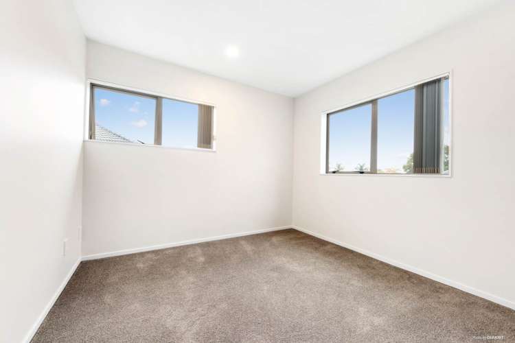 3 Bordeaux Parade Te Atatu South_14