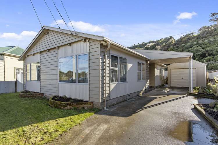 31 Riddlers Crescent Petone_14