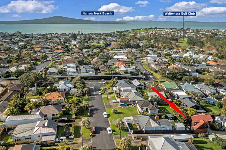 2/1 Aramoana Avenue Devonport_25