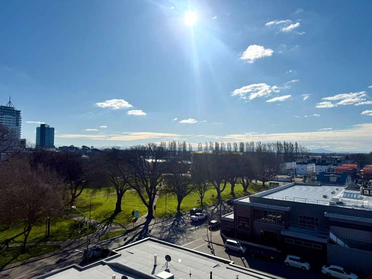  604/12 Latimer Square Christchurch Central_12