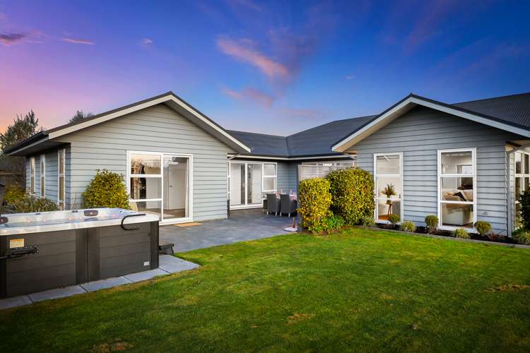 7 Barnsley Crescent West Melton_18