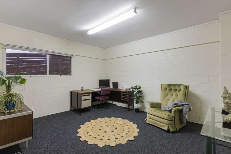 44a Uxbridge Road Mellons Bay_16