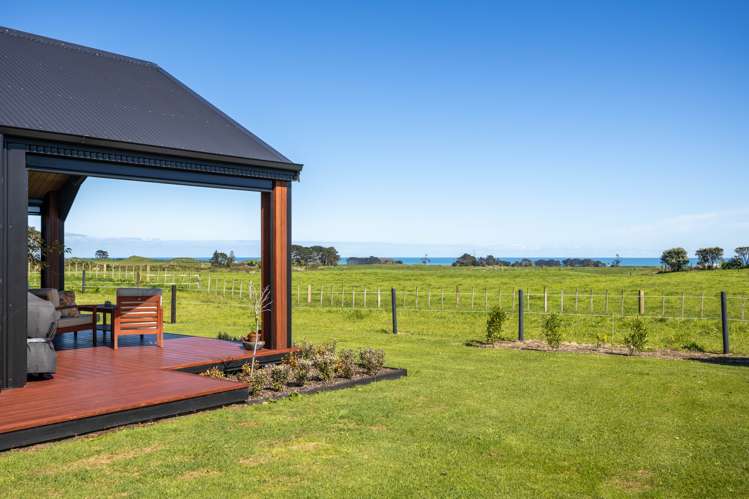 31 Kaihihi Road Okato_14