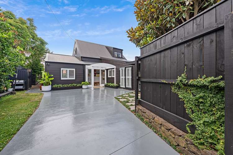 9A Hanlon Crescent Devonport_0