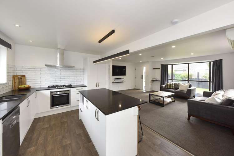 2 Edwins Way Burwood_7