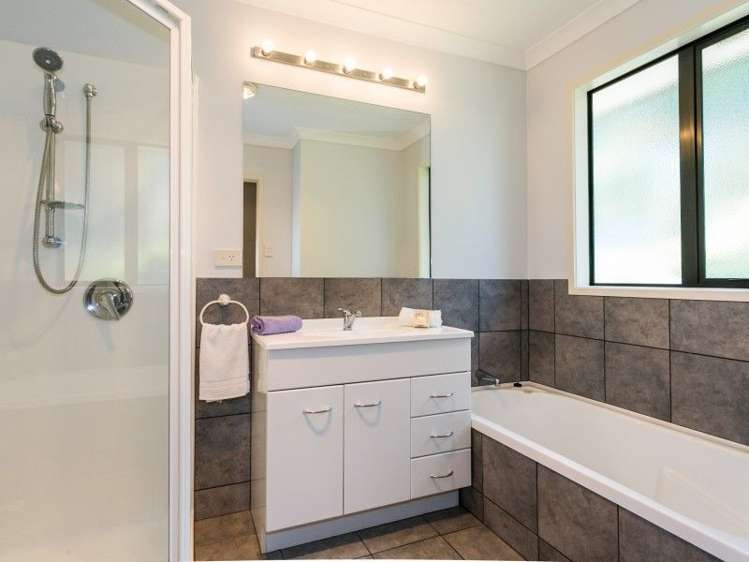 110 Lane Road Havelock North_13