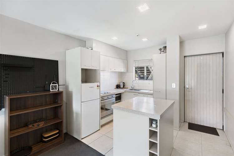 12/13 Plantation Road Wanaka_5