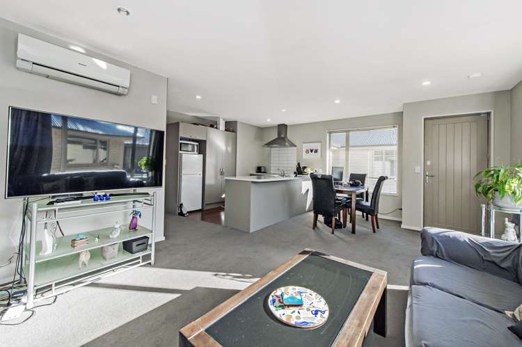 46 Thackeray Place Waltham_6