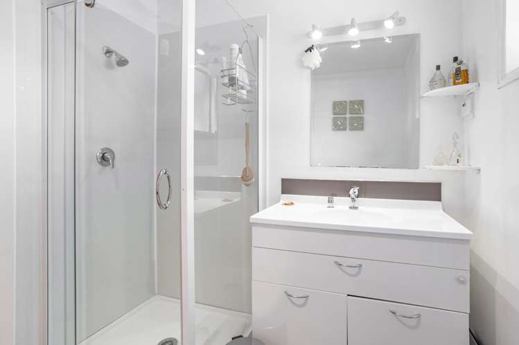 6 Birdling Place Halswell_26