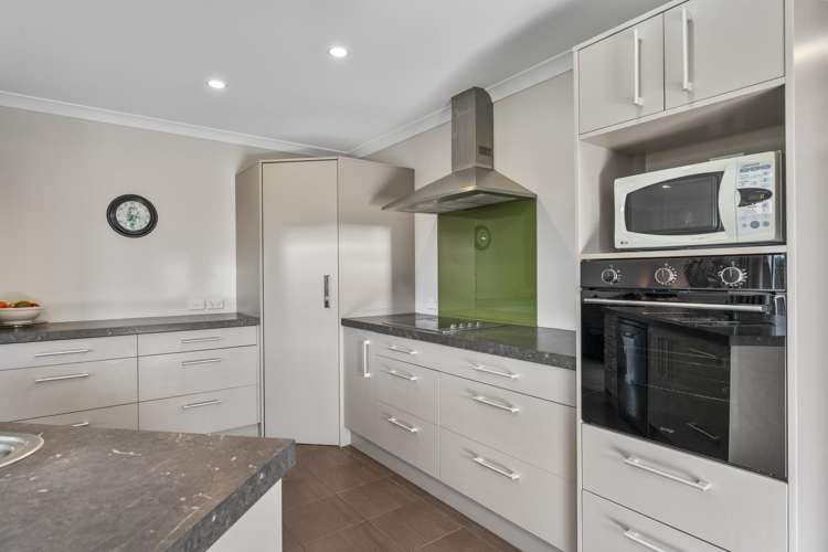 8 Brompton Close Richmond Heights_5