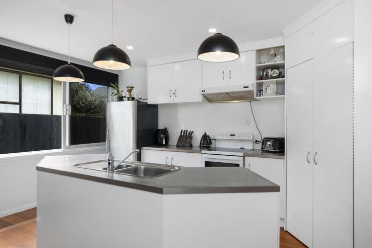 1223 Papamoa Beach Road Papamoa_6