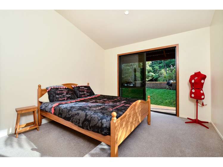 123 Stoney Creek Drive Waitakere_8