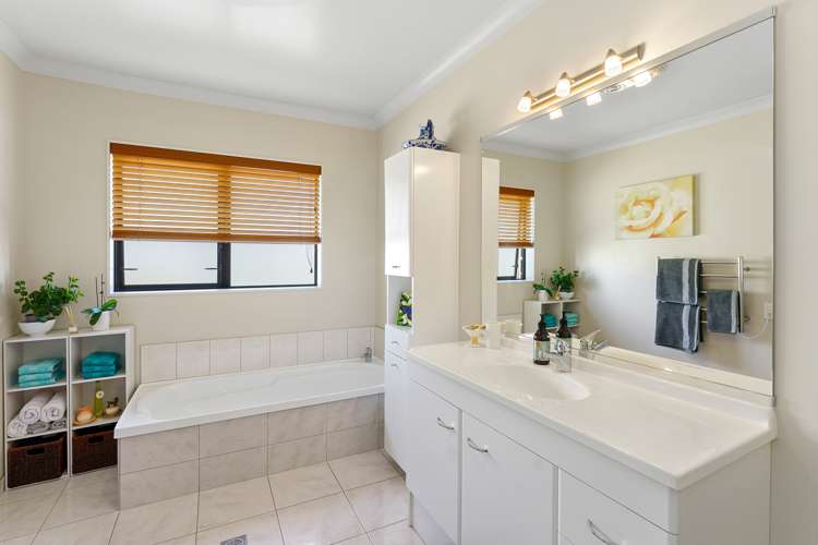 23 Ludlam Way Otaki_15