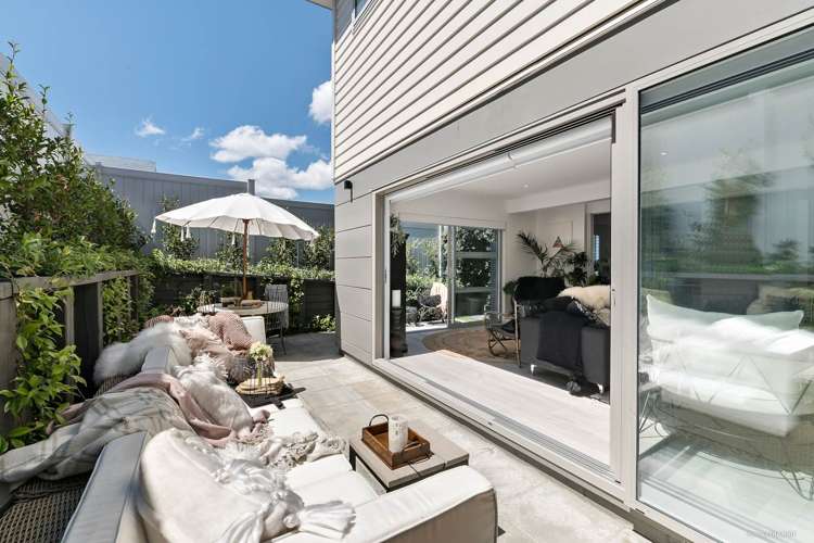 2/4 Huka Road Birkenhead_8