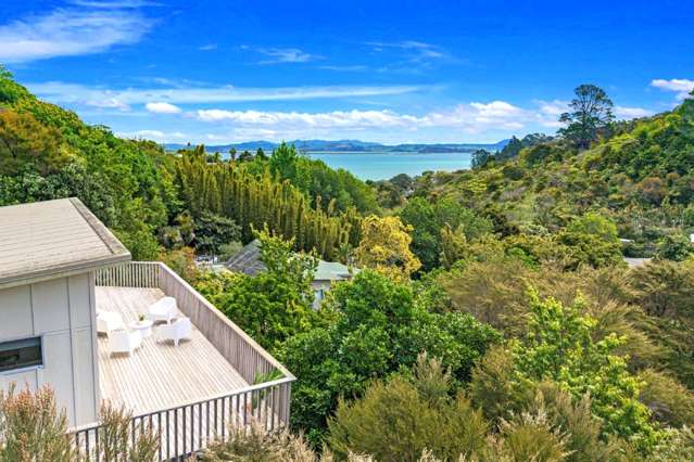 Walk to the Beach from Your Treetop Retreat