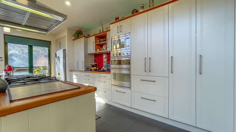 208 Mount View Road Thames_13