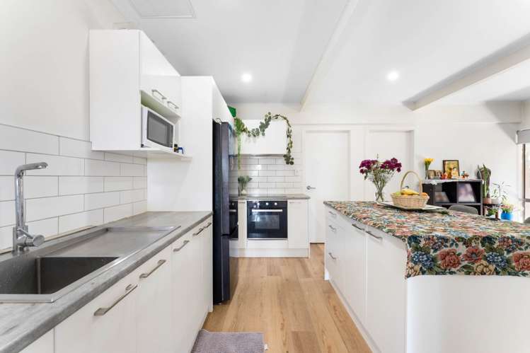 17 Lemnos Place Titirangi_19