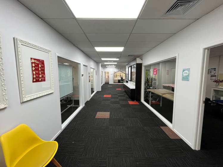 1-A/22 Amersham Way Manukau_2