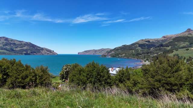 2,261 sqm Coastal Section with Panoramic Views