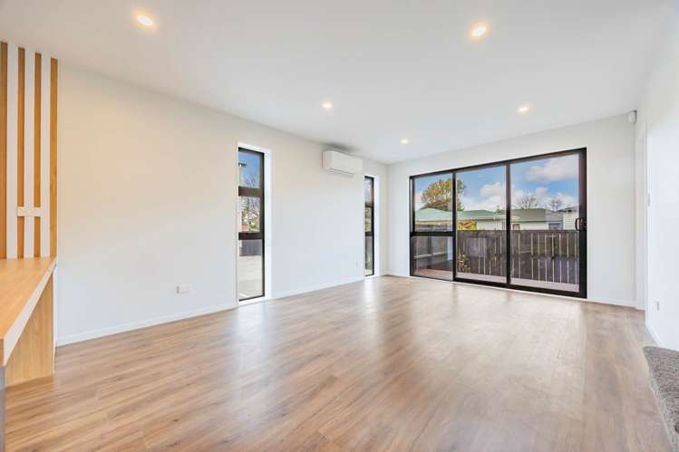 1,2,3,6/21 Peachgrove Road Te Atatu Peninsula_21