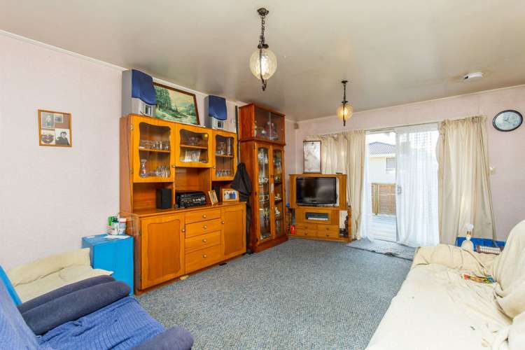 2/10 Dorendia Place Clendon Park_9