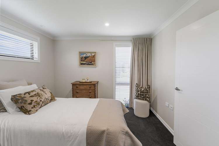 102/14 Terry Came Drive Cambridge_9