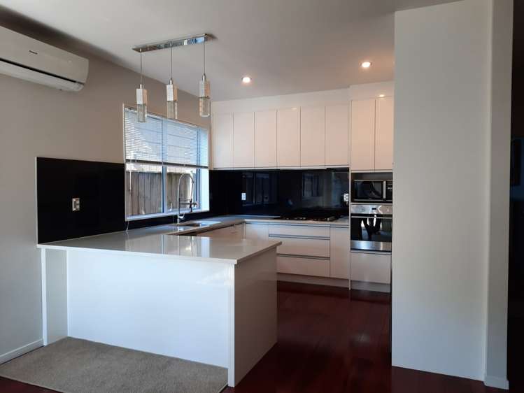 43 Springside Drive 10673_2