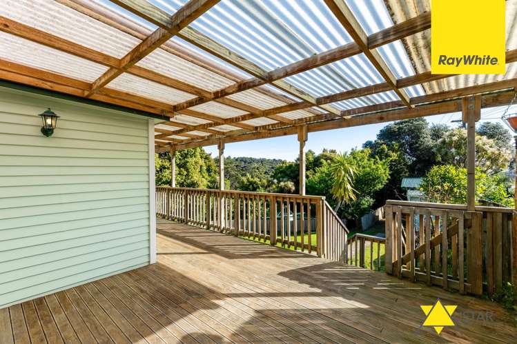 1121 Huia Road Huia_14