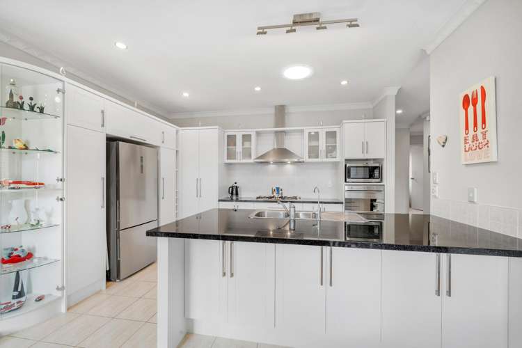 16 Leafield Crescent Henderson_14