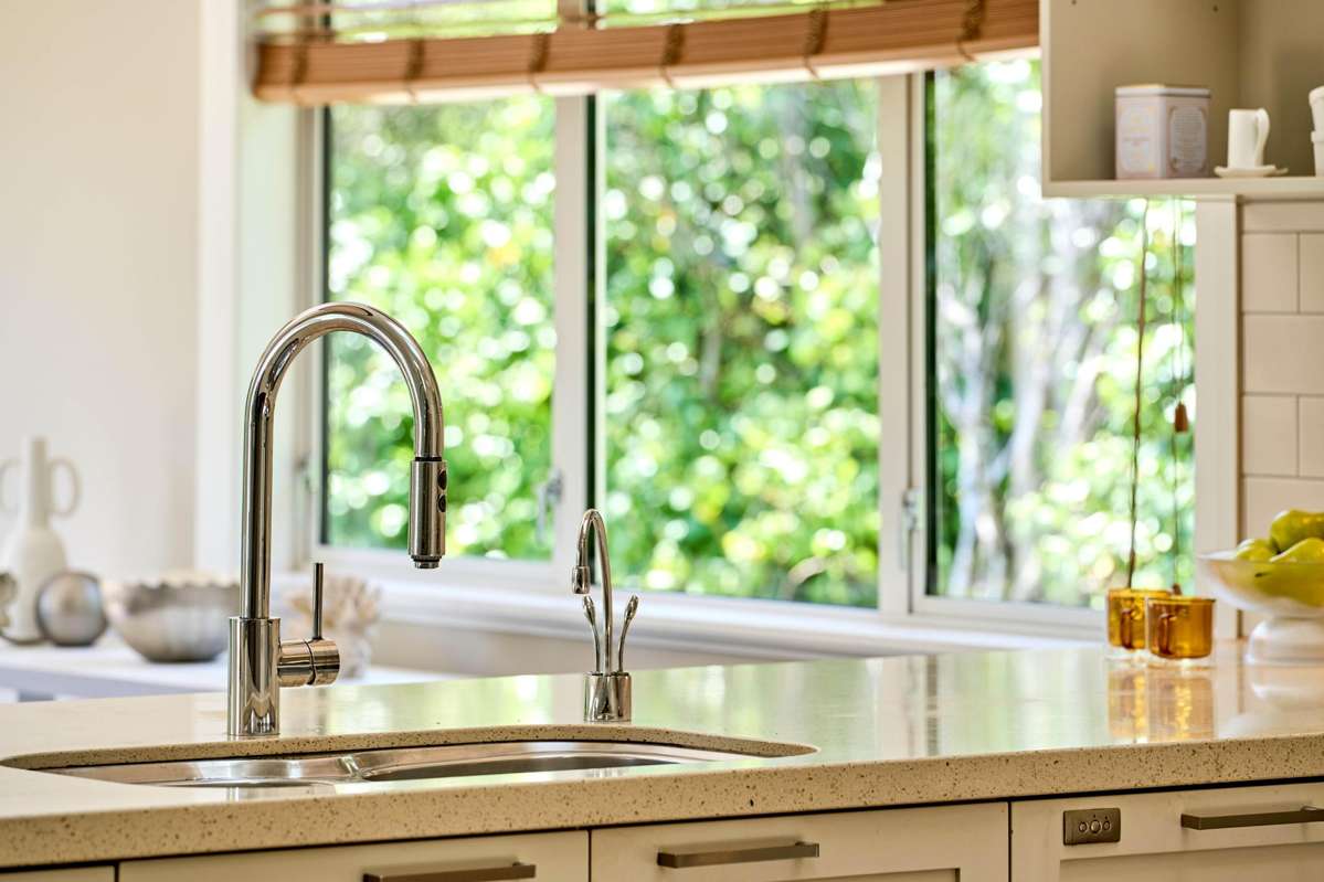 5 Cheviot Road, Lowry Bay_4