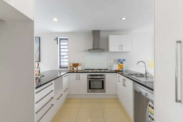 5 Phar Lap Crescent Takanini_3