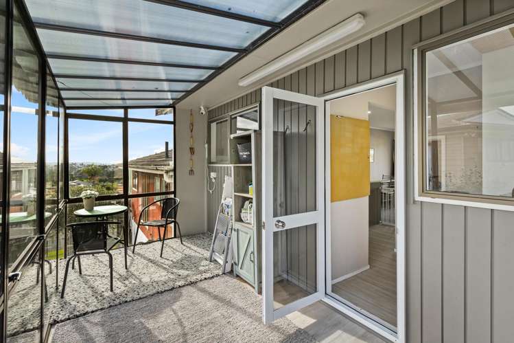 2/2 Forsythe Place Massey_17