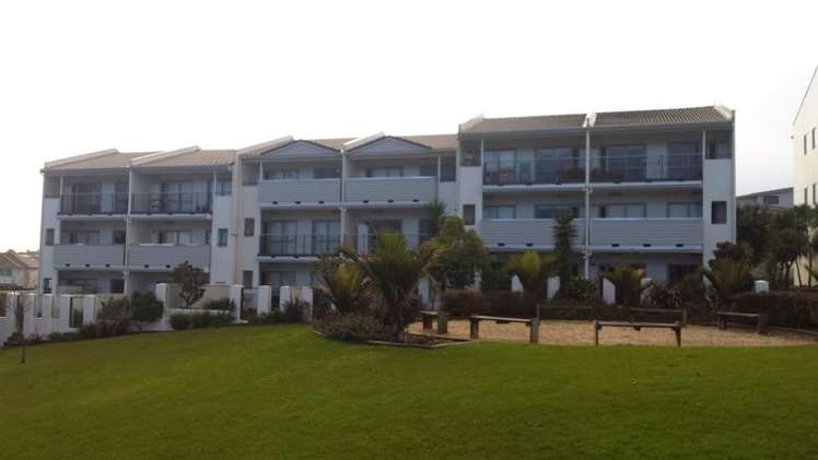 C15/60 Masons Road Oteha_16