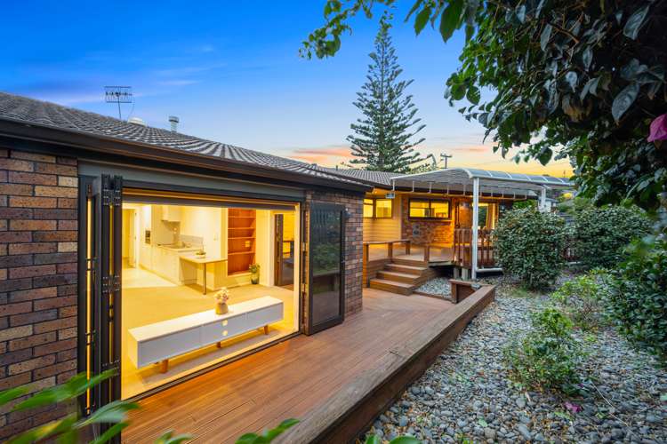 37 Parkhill Road Mellons Bay_19