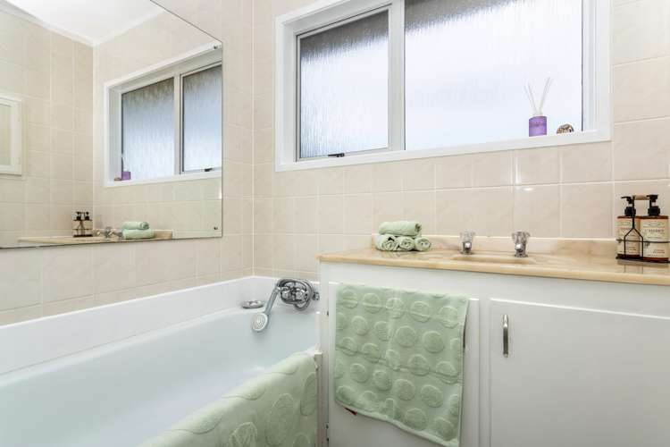 49 Girrahween Drive Totara Vale_14