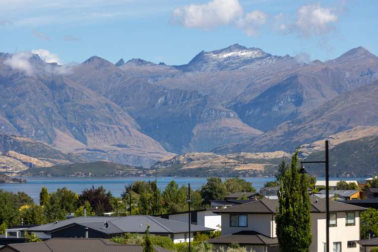 17 Whio Crescent Wanaka_1