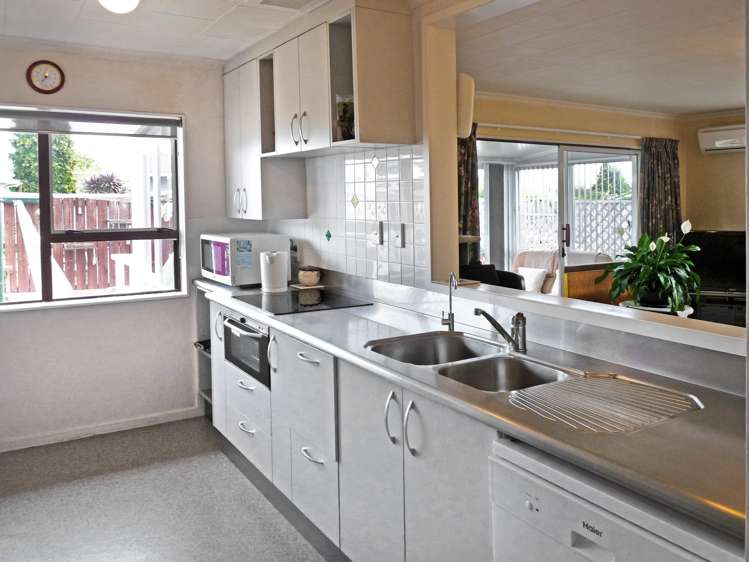 1/6 Arapiki Road Stoke_5