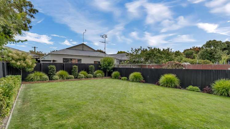 2/381 Main North Road Redwood_14