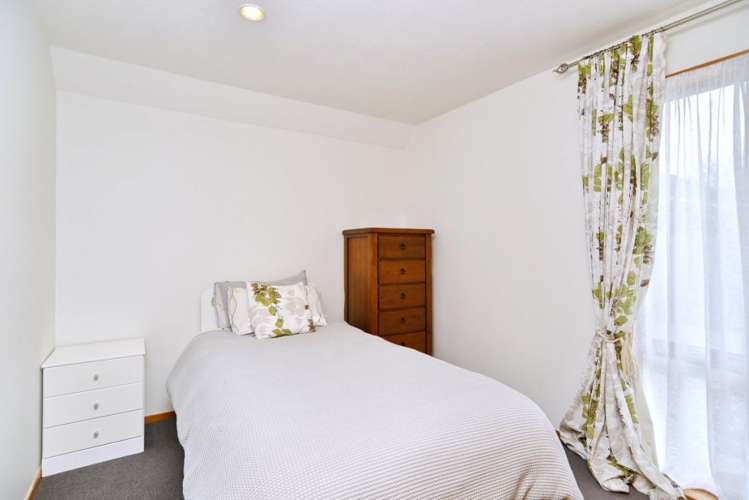 2/16 Owens Terrace Upper Riccarton_6