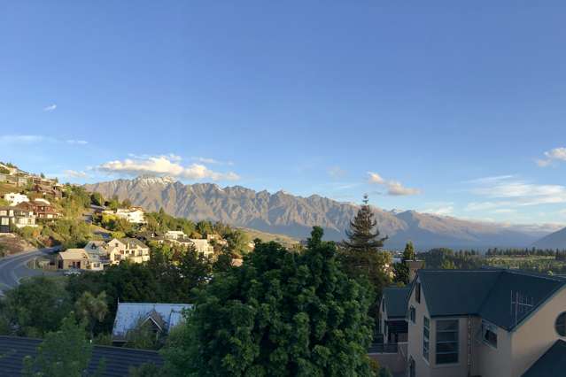 8 Kent Street Queenstown_3