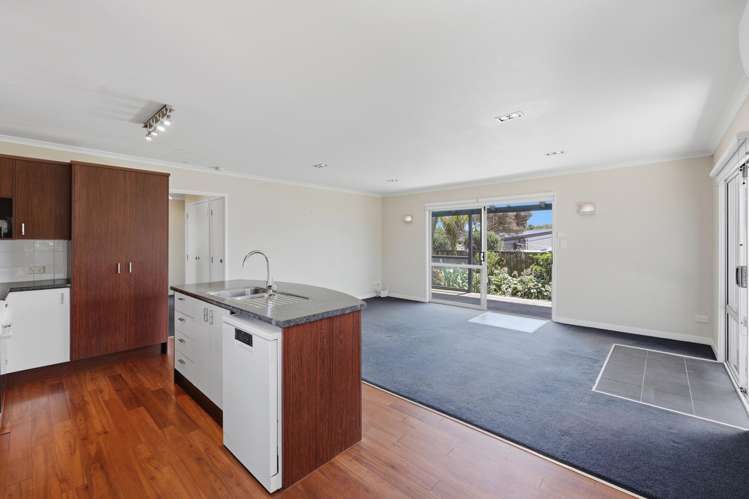 47 Taihiki Road Clarks Beach_11